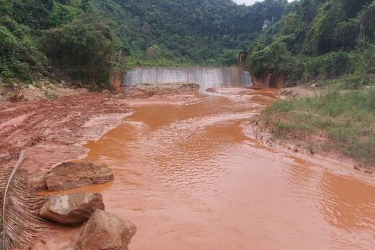 Những mỏ quặng thiếc bức tử dòng Nậm Tôn