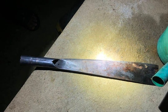 Chồng chém vợ tử vong tại nhà riêng