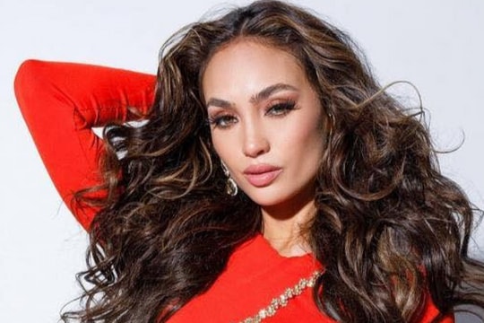 Nhan sắc mỹ nhân gốc Á vừa đăng quang Hoa hậu Hoàn vũ 2022