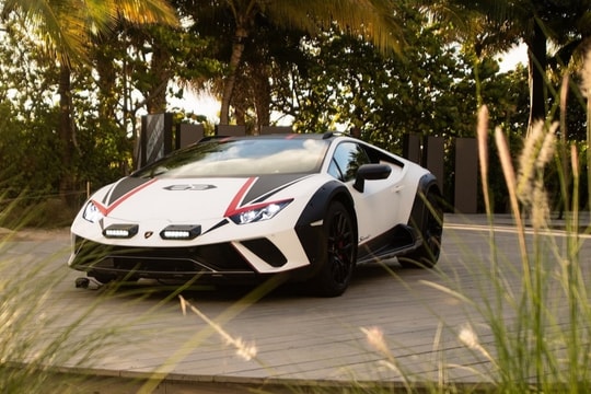 Bộ sưu tập những chiếc xe ấn tượng nhất năm 2022