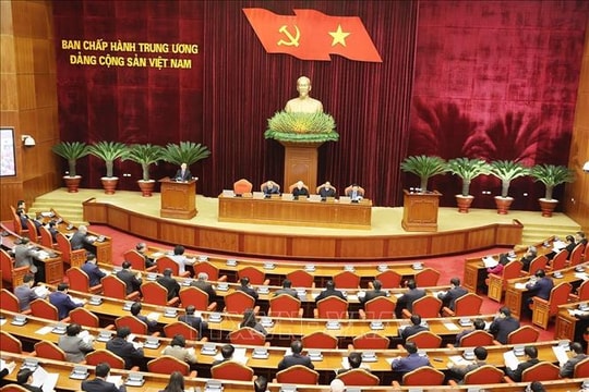 Ban Chấp hành Trung ương Đảng đồng ý để đồng chí Nguyễn Xuân Phúc thôi giữ các chức vụ 