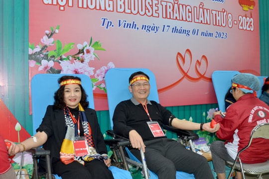 Ngành Y tế Nghệ An tổ chức Ngày hội 'Giọt hồng Blouse trắng' lần thứ 8 năm 2023