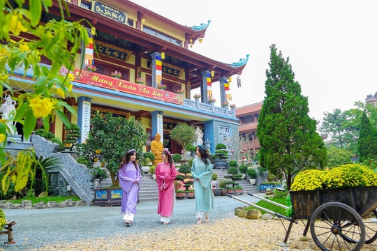 Các di tích ở Nghệ An được trang hoàng đón Tết Nguyên đán Quý Mão