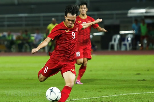 Văn Toàn khoe điểm mạnh nhất khi gia nhập CLB Hàn Quốc; Arsenal thắng ngược Man Utd