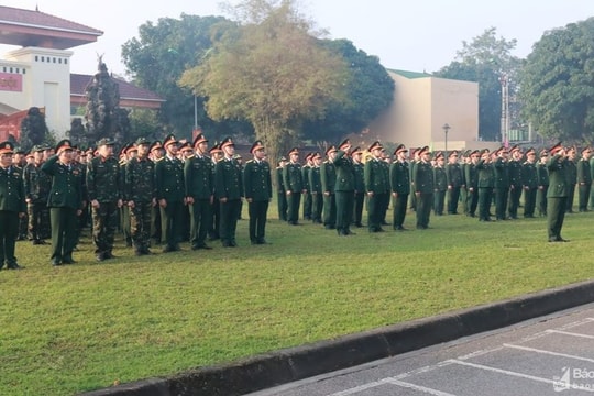 Trang trọng lễ chào cờ đầu năm mới của Bộ Chỉ huy Quân sự tỉnh Nghệ An