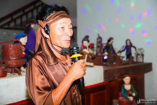 Nghệ nhân múa rối điện nơi xứ đạo Xuân An