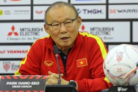 Huấn luyện viên Park Hang-seo: 'Chia tay đội tuyển Việt Nam đau như mất đi người thân'