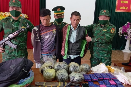 Bắt 2 đối tượng lợi dụng ngày Tết vận chuyển số lượng lớn ma túy