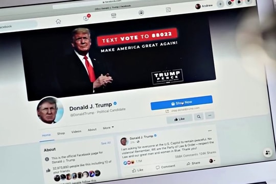 Facebook sẽ mở lại tài khoản cho cựu Tổng thống Trump
