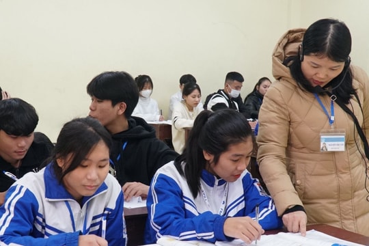 Nghệ An: Không tăng mức thu học phí năm học 2022 - 2023 