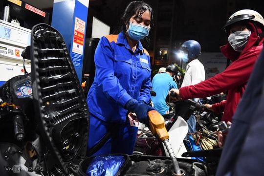 Việt Nam chi gần 9 tỷ USD nhập khẩu xăng dầu năm 2022