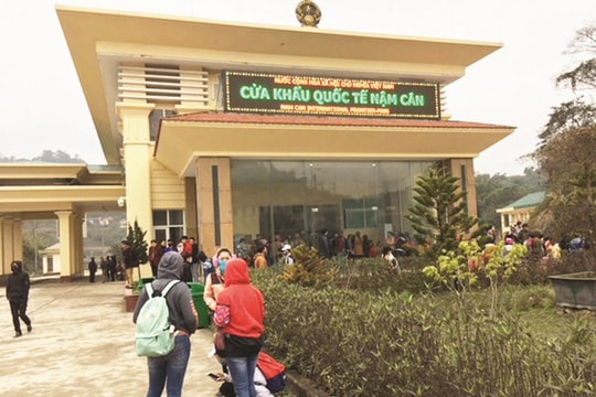 Khởi tố, bắt tạm giam thêm 4 cán bộ thuộc Chi cục Hải quan Cửa khẩu quốc tế Nậm Cắn