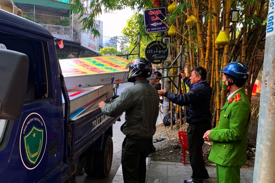 Yêu cầu các hộ kinh doanh trên phố Nguyễn Tài ký cam kết đảm bảo môi trường, an toàn giao thông