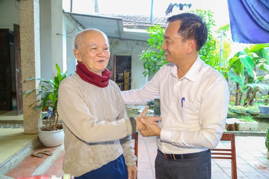 Đồng chí Thái Ngô Dương: Từ cậu bé liên lạc đến Tổng Biên tập Báo Nghệ An