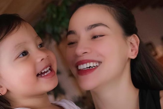 Lisa cực xinh khi bị quay lén, tưởng 'Hồ Ngọc Hà thứ hai'