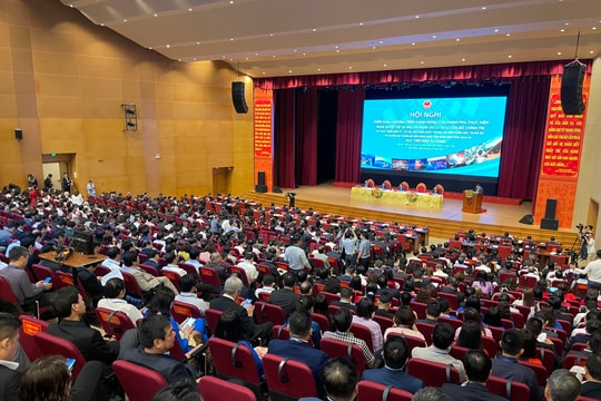 Triển khai Chương trình hành động thực hiện Nghị quyết của Bộ Chính trị về vùng Bắc Trung Bộ và Duyên hải Trung Bộ