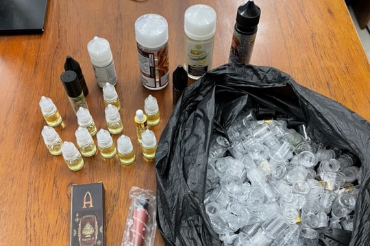 Phá đường dây chuyên cung cấp ma túy loại 'nước biển' cho học sinh, sinh viên