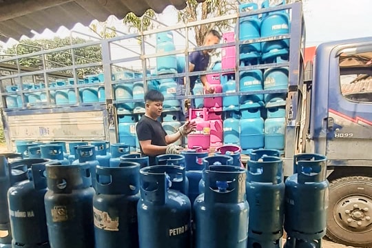 Giá gas tăng mạnh, người tiêu dùng đối mặt áp lực chi phí leo thang