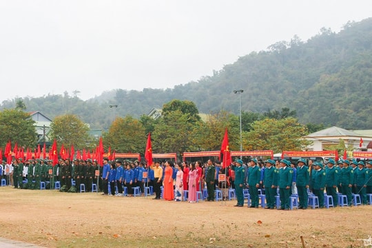 Nghệ An: Trang trọng, ấm áp ngày hội tòng quân ở các địa phương