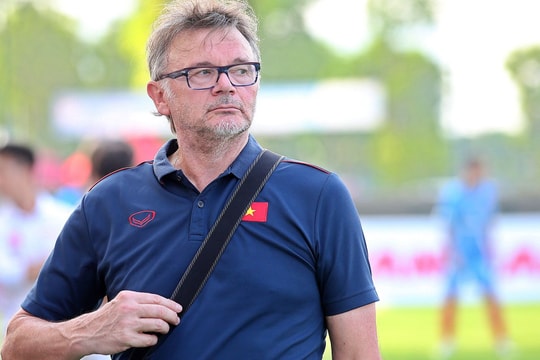 Huấn luyện viên Philippe Troussier tiến sát 'ghế nóng' dẫn dắt tuyển Việt Nam; VPF trả bao nhiêu tiền cho Hoàng Anh Gia Lai?