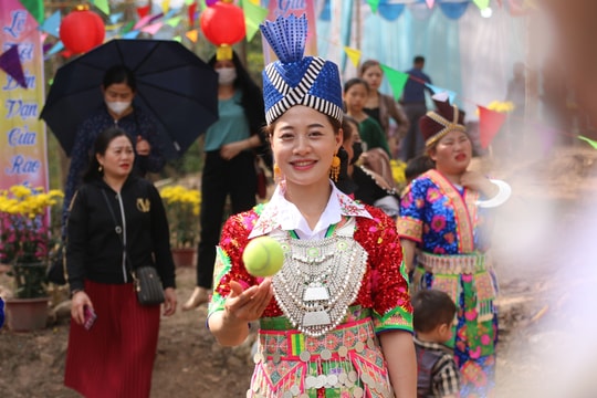 Những hình ảnh ấn tượng tại lễ hội Đền Vạn - Cửa Rào