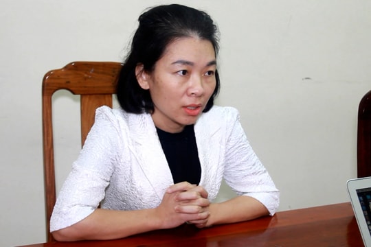 Video: Nữ cán bộ địa chính ở Nghệ An bị bắt 