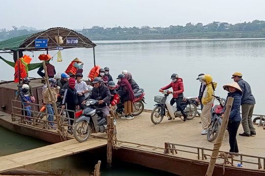 Bất an khi qua sông tại bến đò Phuống (Thanh Chương)