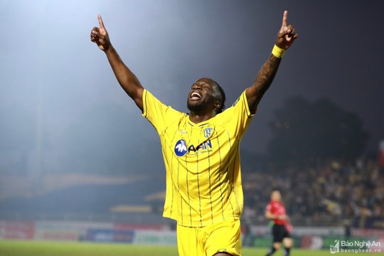 Sông Lam Nghệ An hòa Câu lạc bộ Hải Phòng: Ngoại binh ghi dấu ấn