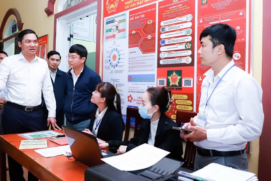 Phó Bí thư Tỉnh ủy Hoàng Nghĩa Hiếu thăm, làm việc với một số chi bộ trong doanh nghiệp, công trình trọng điểm, mô hình kinh tế tại thị xã Thái Hòa