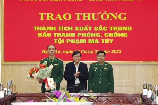 Nghệ An trao thưởng chuyên án bắt giữ 16 nghìn viên ma túy tổng hợp, 12kg nhựa thuốc phiện