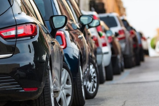 Mức phạt dừng ôtô giữa đường cập nhật mới nhất 2023