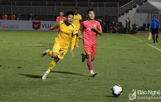 Hậu vệ Nguyễn Sỹ Nam: 'Đã qua cơn bĩ cực' 