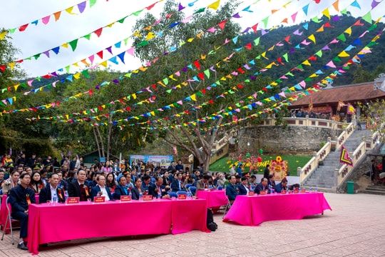 Khai mạc Lễ hội Đền Pu Nhạ Thầu