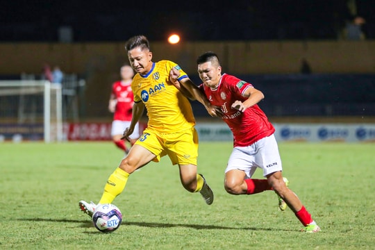 Hai trụ cột của Sông Lam Nghệ An chưa thể ra sân trong trận đấu gặp Khánh Hòa