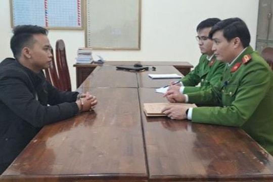 Lời khai của kẻ dùng súng cướp điện thoại ở cửa hàng Thế giới di động