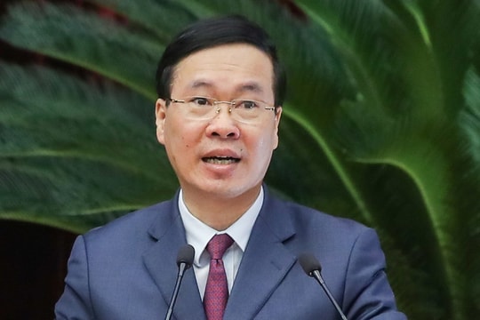 'Trí thức, nhà khoa học, văn nghệ sĩ cần giữ vững cốt cách như tùng, như bách'