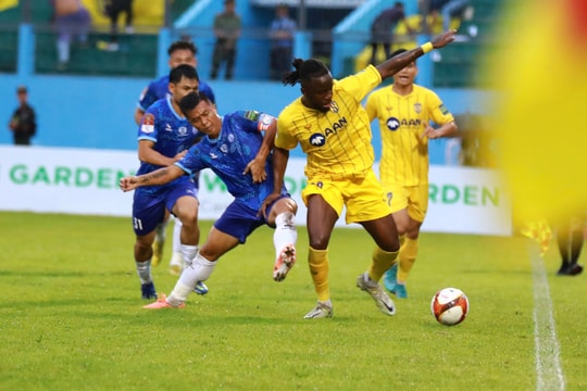 Sông Lam Nghệ An: Bất bại và... thất bại? 