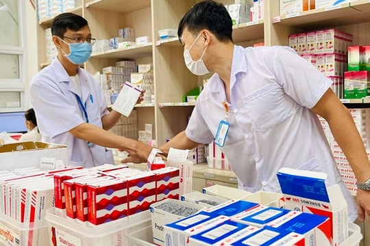 Các đơn vị khám, chữa bệnh tổ chức đấu thầu mua sắm thuốc, vật tư y tế là phù hợp thực tế 