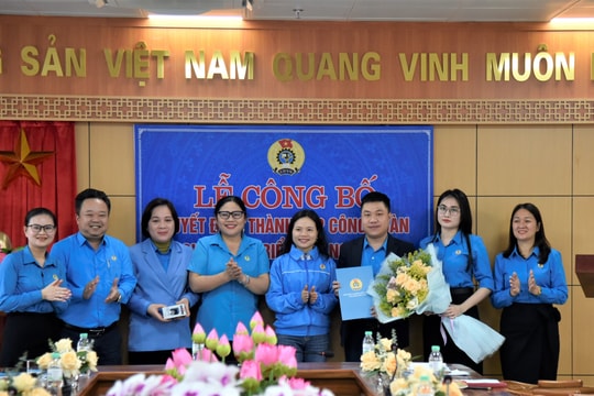 Công bố quyết định thành lập Công đoàn Quỹ Phát triển đất Nghệ An