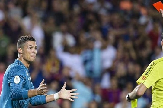 Ronaldo bị tố miệt thị trọng tài, nguy cơ lĩnh án treo giò; Vì sao Huấn luyện viên Philippe Troussier có biệt danh 'Phù thủy trắng'?
