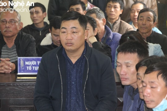 Tàng trữ pháo trên xe giường nằm, quản lý xe lĩnh án