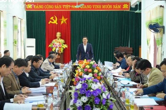 Phó Bí thư Tỉnh ủy Hoàng Nghĩa Hiếu làm việc với Ban Thường vụ Huyện ủy Quỳ Châu