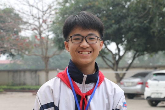 Nam sinh lớp 9 quyết tâm 'cách ly' điện thoại, trở thành thủ khoa học sinh giỏi tỉnh