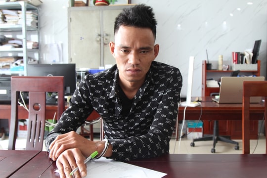 Bắt đối tượng phóng xe máy tốc độ cao mang theo 5 kg ma tuý 