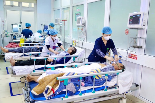 Một ngày ở Khoa Cấp cứu của bệnh viện lớn nhất Nghệ An