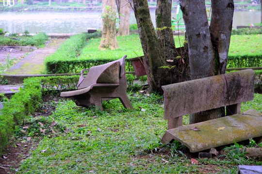 Công viên giữa trung tâm thành phố Vinh xuống cấp, mất mỹ quan đô thị