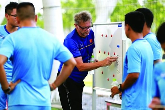 Có phải ông Troussier không ưa dàn trẻ Sông Lam Nghệ An?