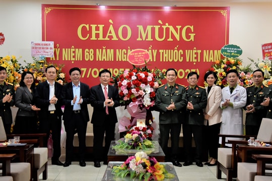 Phó Chủ tịch Ủy ban nhân dân tỉnh thăm, chúc mừng các đơn vị y tế nhân Ngày Thầy thuốc Việt Nam (27/2)