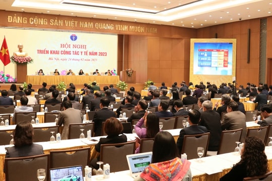 Thủ tướng Chính phủ dự, chỉ đạo Hội nghị triển khai công tác y tế năm 2023