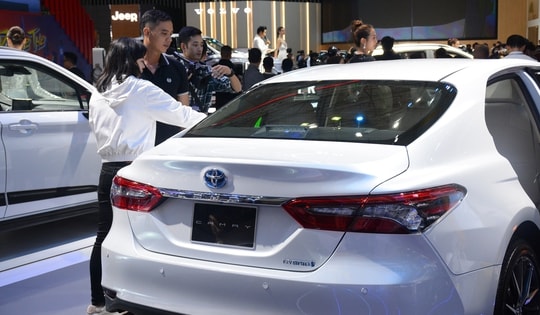 Vì sao ô tô màu trắng ngọc trai thường có giá cao hơn các màu khác?